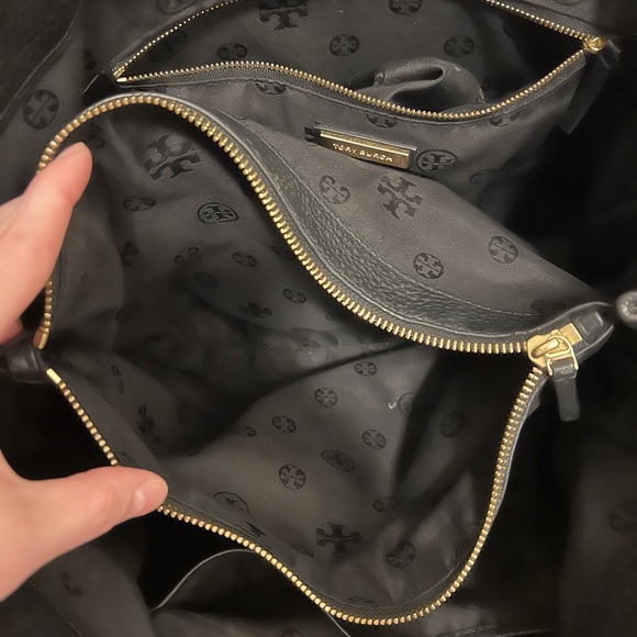 Tory Burch Shoulder Bag - Picture 5 of 8